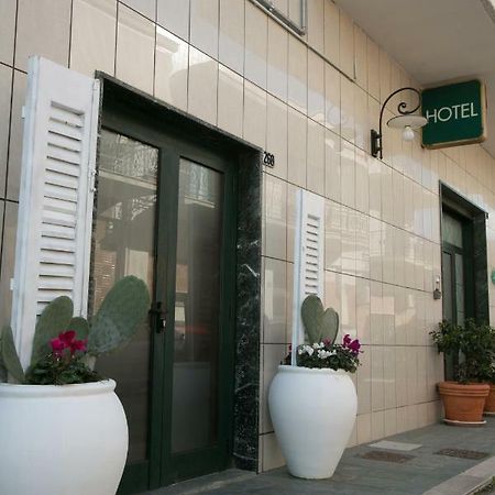 Hotel 比谢列 外观 照片