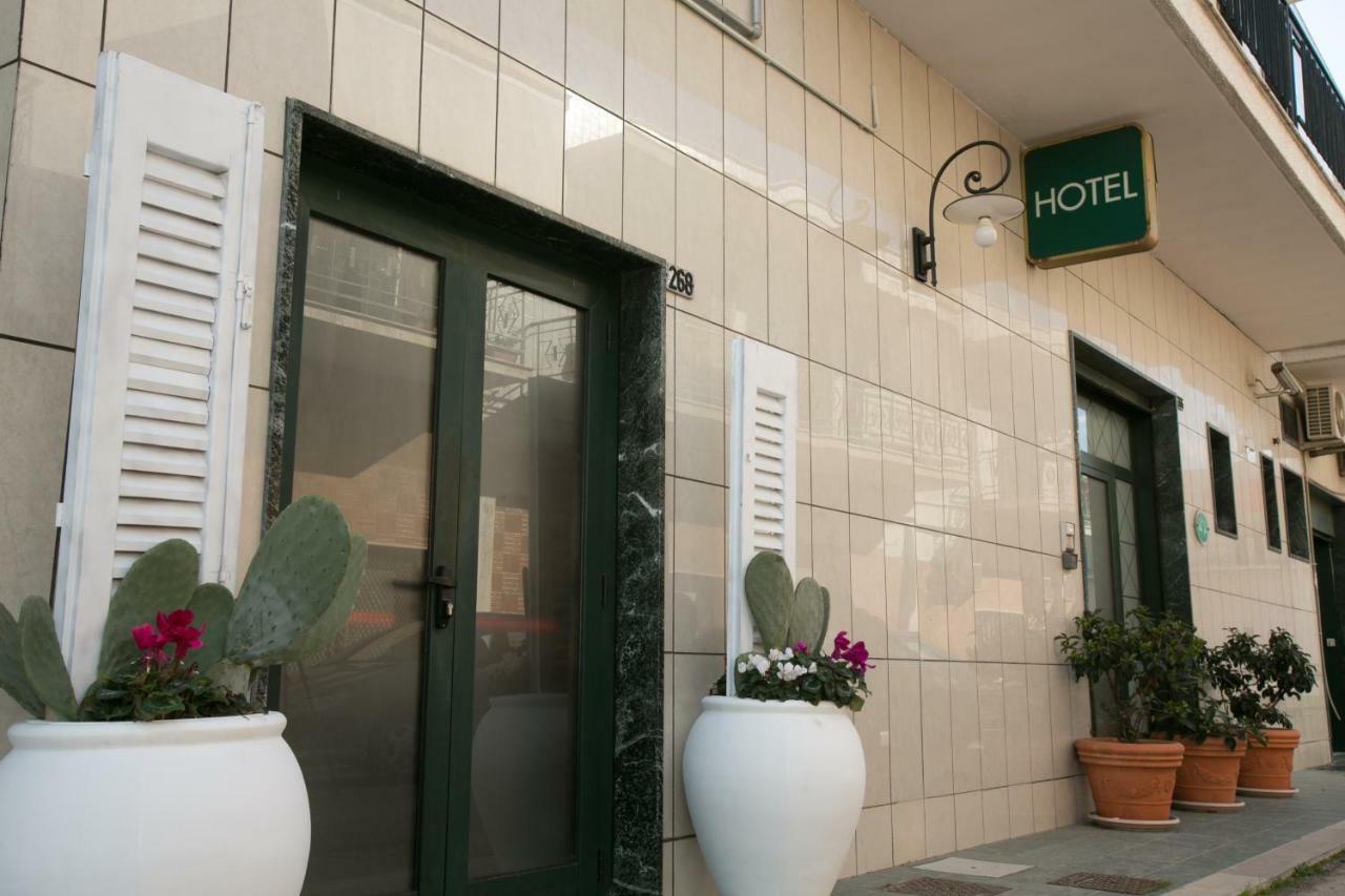 Hotel 比谢列 外观 照片